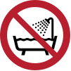 Sicherheitszeichen ISO 7010 P026: Verbot, dieses Gerät in der Badewanne, Dusche oder über mit Wasser gefülltem Becken zu benutzen